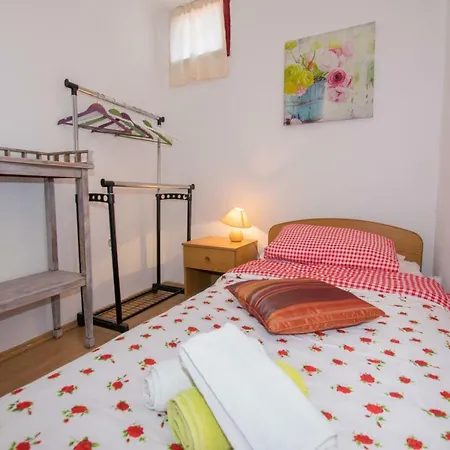 Beautiful Rustical Ana In The Heart Of Apartment
