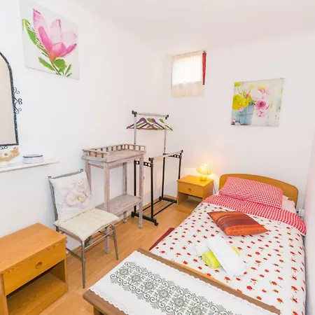 Beautiful Rustical Ana In The Heart Of Apartment Rovinj