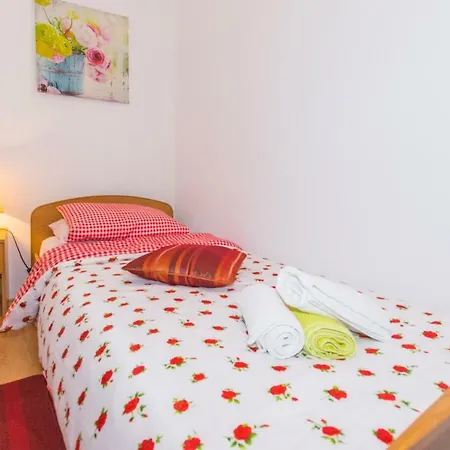 Apartment Beautiful Rustical Ana In The Heart Of *