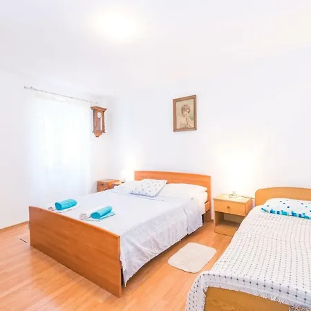 Apartment Beautiful Rustical Ana In The Heart Of