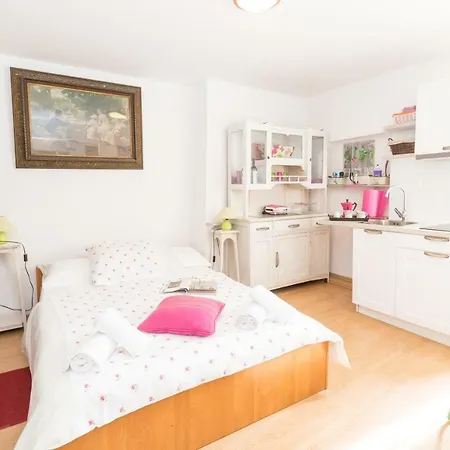 Apartment Beautiful Rustical Ana In The Heart Of Rovinj