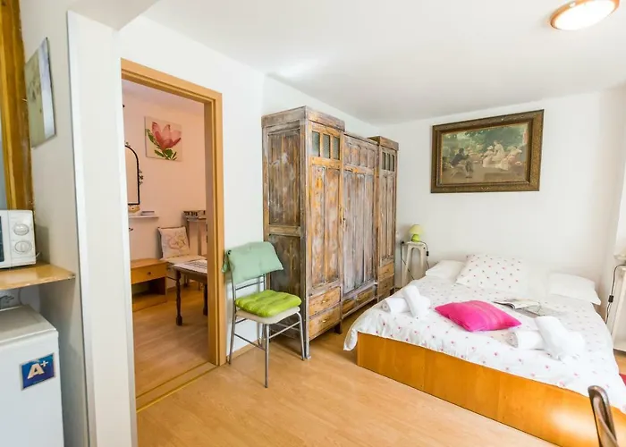 Beautiful Rustical Ana In The Heart Of Apartamento Rovinj